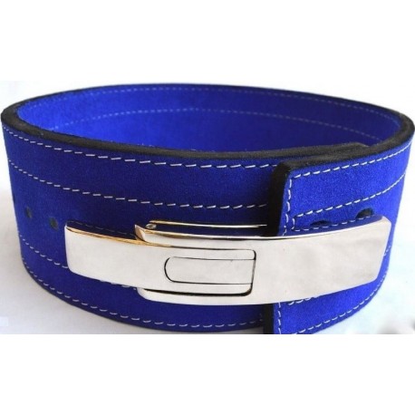 Belt for lifting weights in the gym