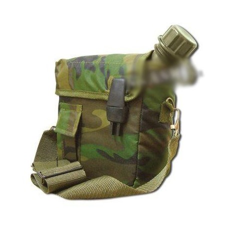 Cantimplora 2 qt Import camuflada con funda