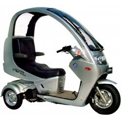 THREE-WHEEL SCOOTER WITH COVER