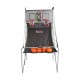 Jouer au basket pliant et portable.