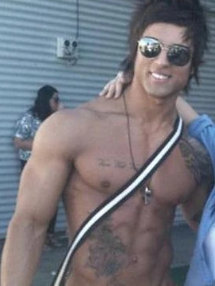 Aziz Shaversian, Zyzz