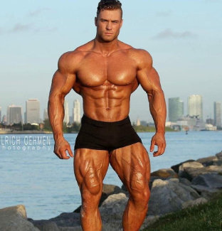 Is CBUM a natural bodybuilder?