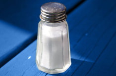 How to take salt if we want to lose weight quickly