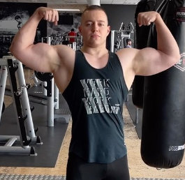 Gymsroka ist der größte natürliche Bodybuilder