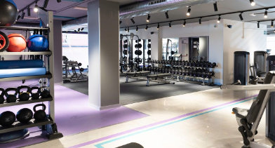 How much does it cost to set up a Fitness franchise?