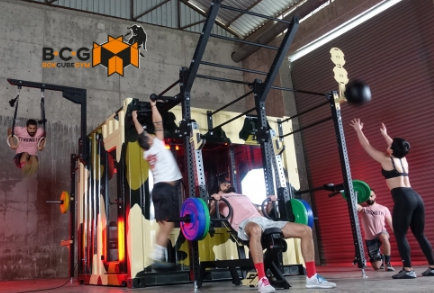 container portable gym for outdoor garden