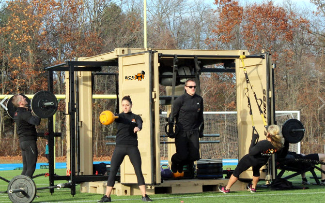 Fitnesstraining für Seecontainer