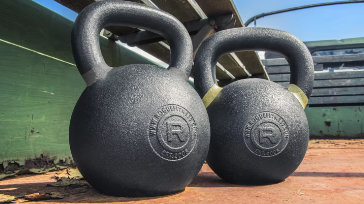 balançar com kettlebells