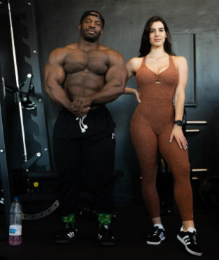 Girlfriend of bodybuilder Madelman