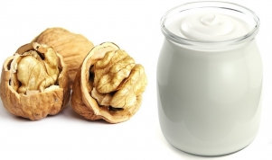 Yogurt and nuts to lose weight